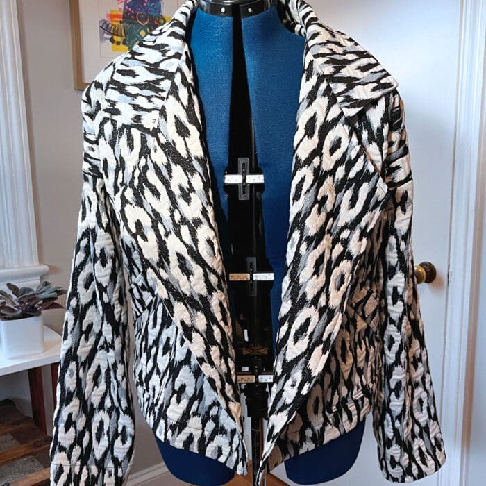 A pona jacket made in leopard-print Italian jacquard suiting